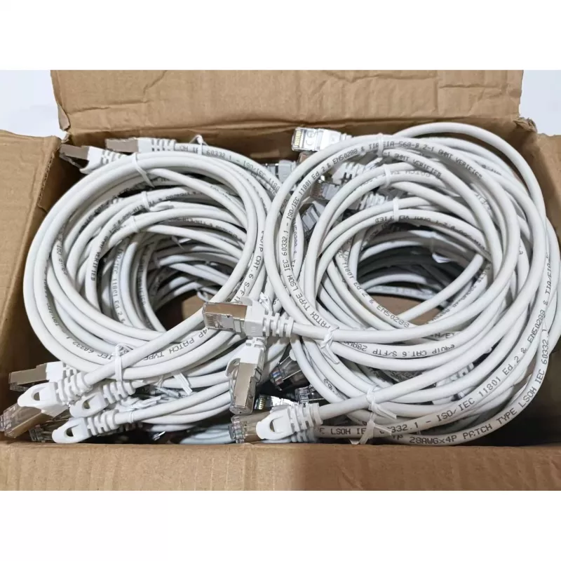 Netzwerkkabel Equip Cat.6 S/FTP Patchkabel RJ-45 1m Weiß