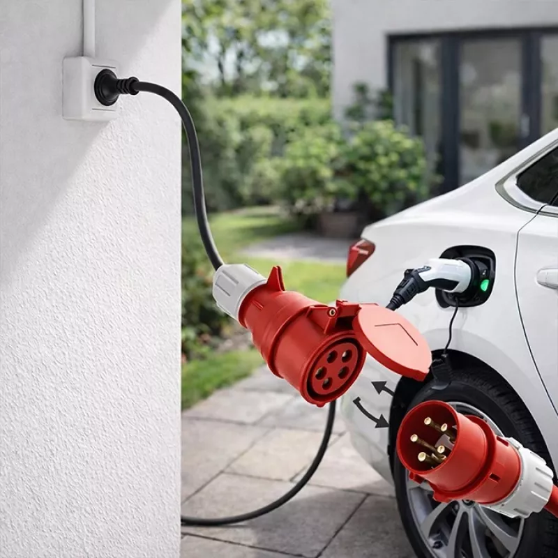 Netzteil QOLTEC CEE 16A 5P 400V auf SCHUKO 230V, Modell 52724