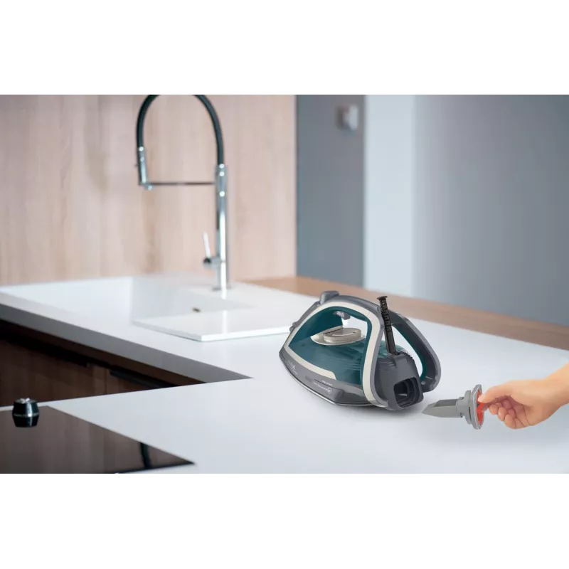 Dampfbügeleisen Tefal Ultragliss Anti-Calc Plus FV6842 — 2800 W, 0,27-L-Tank, 260 g/min Dampfstoß, 1,295 kg