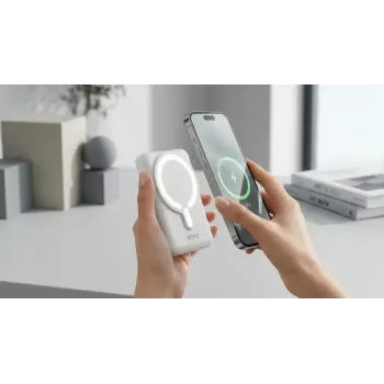 Powerbank SAVIO BA-13 10000 mAh mit 20 W Ausgang und kabellosem Laden, Weiß