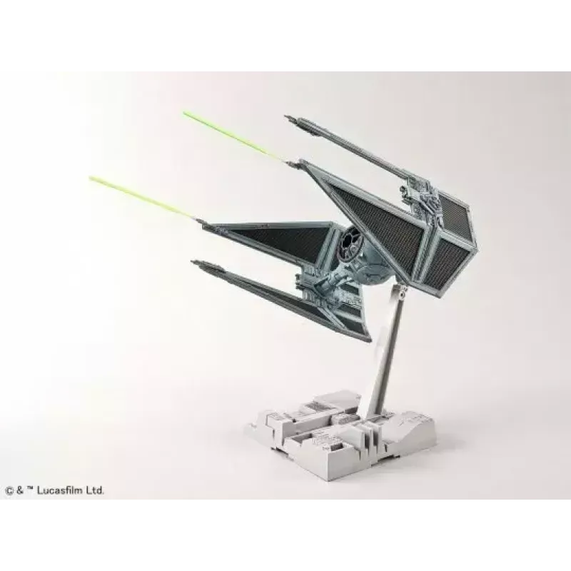 Plastikmodellbausatz REVELL TIE Interceptor 1:72 – Display-Modell Montageset