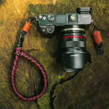 Kameragurt Teesar C-Rope Claw für Digitalkameras, Nylon, oliv, max. Länge 30 cm, Tiefe 430 mm