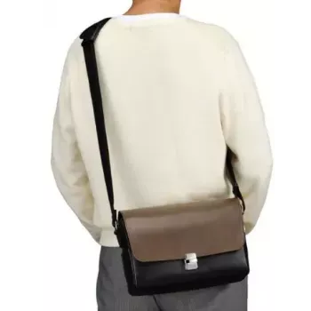 Schultertasche für Olympus-Kameras CBG-11 PR von OLYMPUS — Schwarz und Braun, Modell V613014NW000