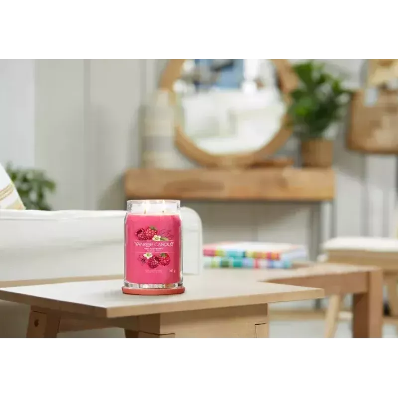 Wachskerze Yankee Candle Cylinder Raspberry Crimson — Höhe 157 mm, Durchmesser 93 mm, Gewicht 567 g, 1 Stück