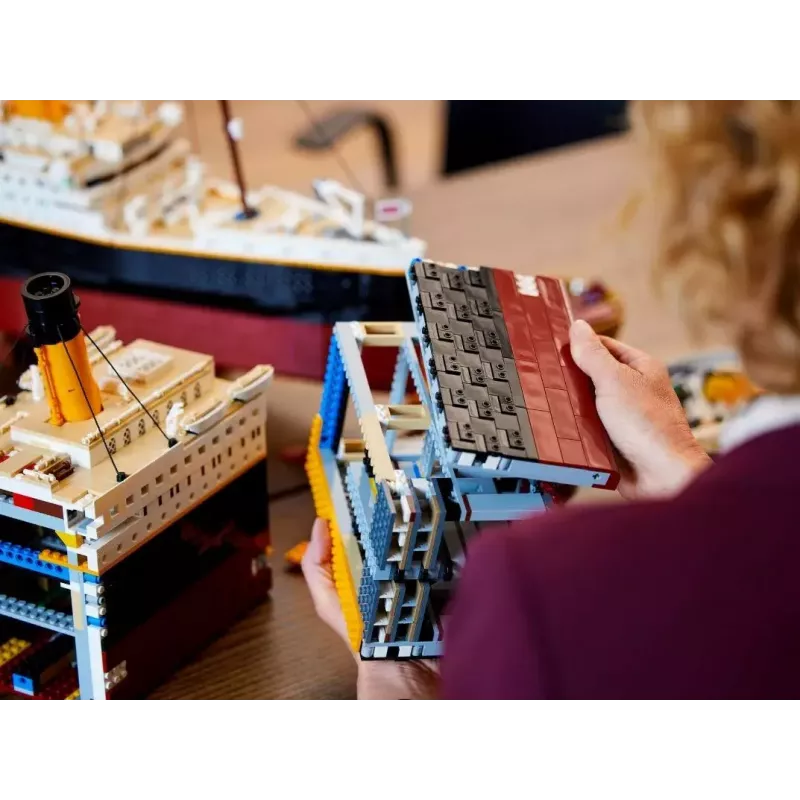 LEGO Bauset ICONS 10294 Titanic Modellnachbildung — 9.090 Teile, 18+