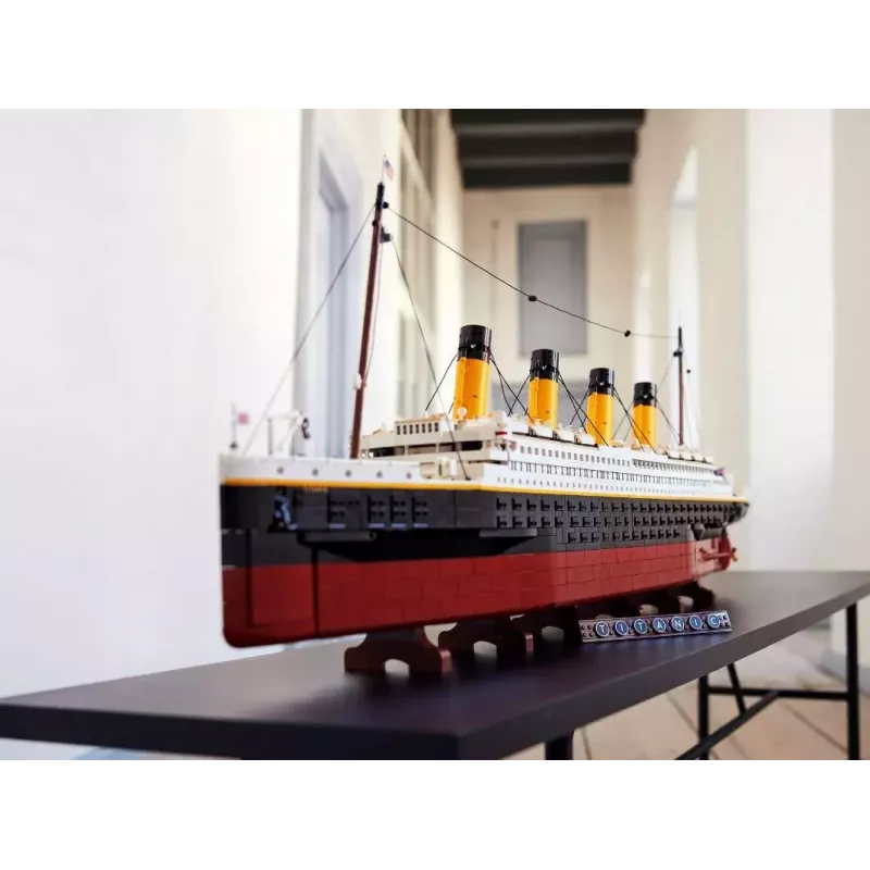 LEGO Bauset ICONS 10294 Titanic Modellnachbildung — 9.090 Teile, 18+