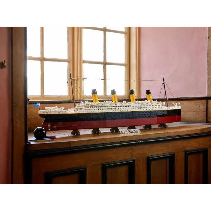 LEGO Bauset ICONS 10294 Titanic Modellnachbildung — 9.090 Teile, 18+