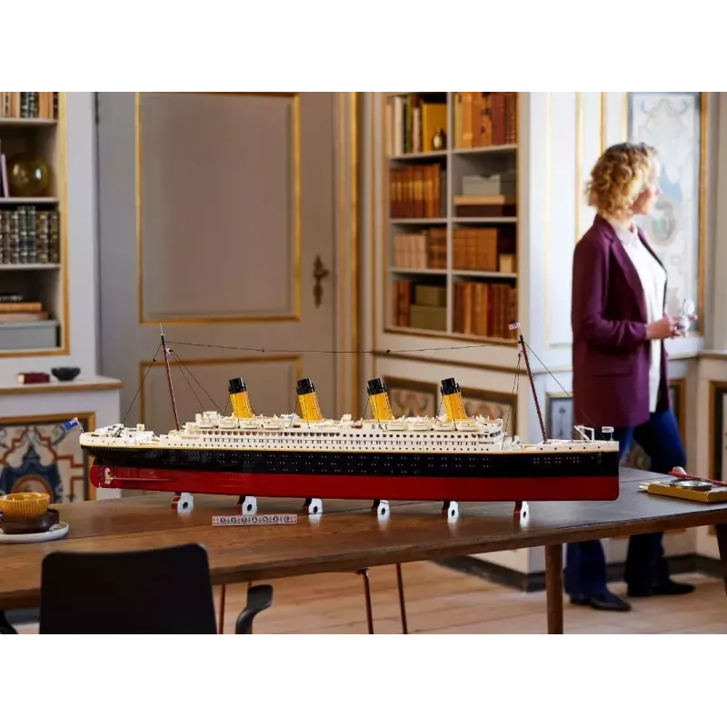 LEGO Bauset ICONS 10294 Titanic Modellnachbildung — 9.090 Teile, 18+