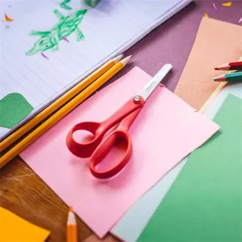Schere Fiskars Classic gerader Schnitt für Kinder, einklingig, rot/silber