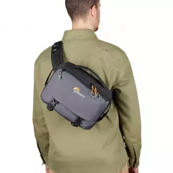 Sling-Tasche Lowepro LP37468-PWW Grau Schultergurt 1 Außentasche