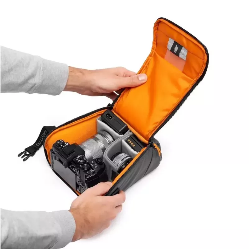 Kompaktes Etui Lowepro GearUp Creator Box M II Schwarz Grau