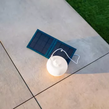 Outdoor-solargeladene Cherry Bulb Lampe NewGarden CHERRY BULB Batterie, weißes Gehäuse, warmes Licht