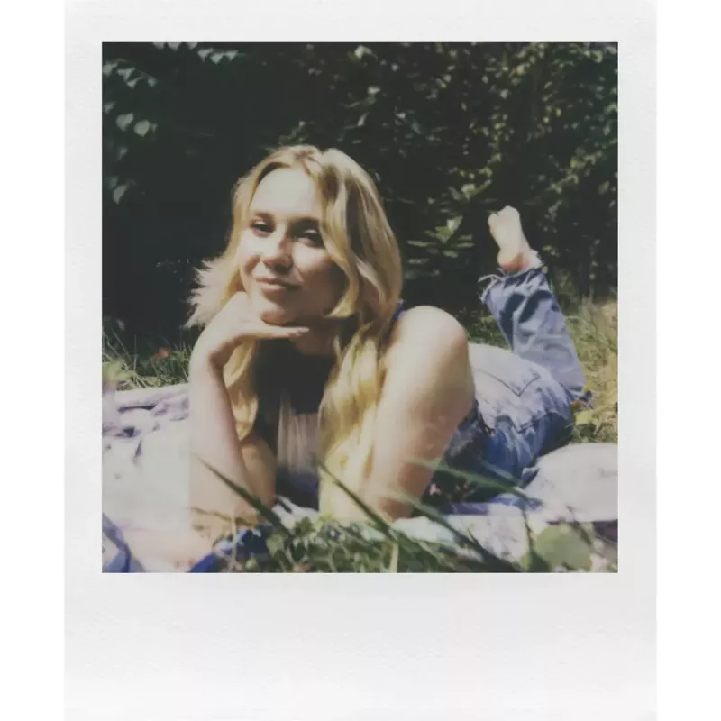 Sofortbildkamera POLAROID Now Gen 3 Coral 9156 – analoge Sofortbildkamera, Farbe Coral
