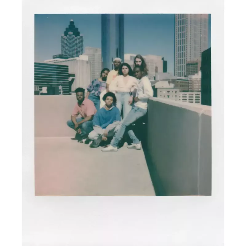 Sofortbildkamera POLAROID Now Gen 3 Gelb — Modell 9158, analoge Sofortbildkamera, integrierter Blitz