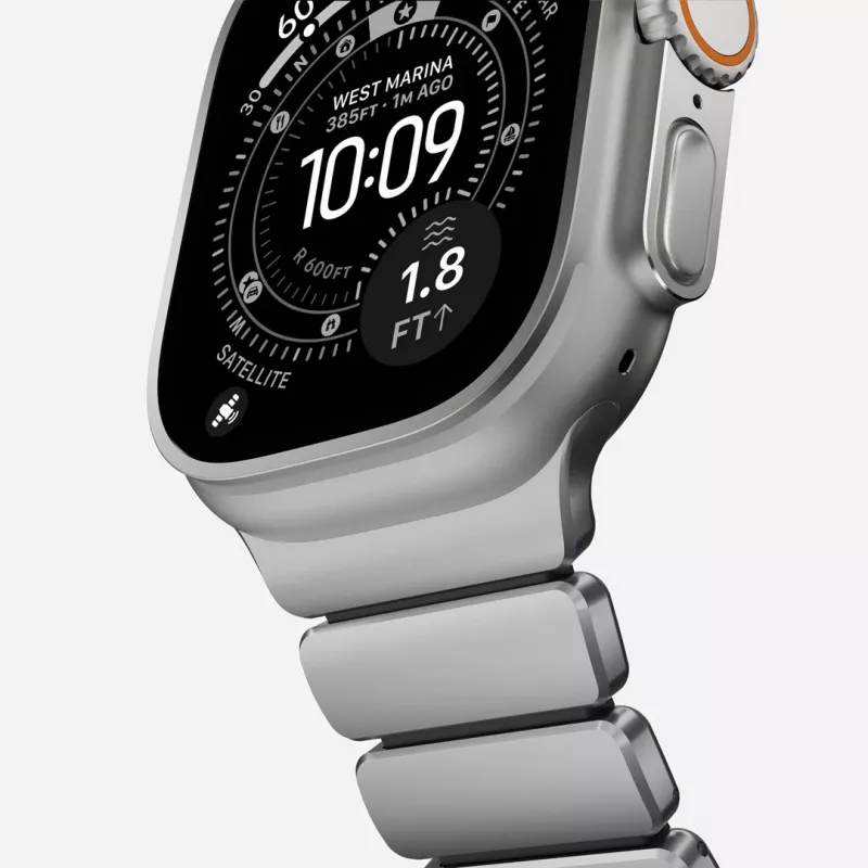 NOMAD Stratos Band - Titanarmband für Apple Watch 49mm mit FKM (naturfarbenes Titan, schwarzes FKM)