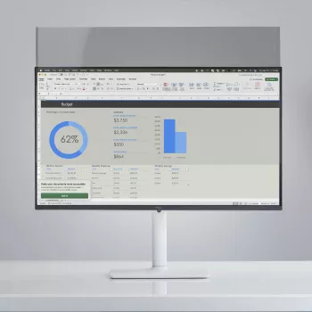 StarTech.com Magnetische Monitor-Blickschutzfolie für 24 Zoll 16:10 Display, Abnehmbarer Filter, Blendfreie/Glänzende Seiten, Blaulichtreduzierender Displayschutzfilm, TAA