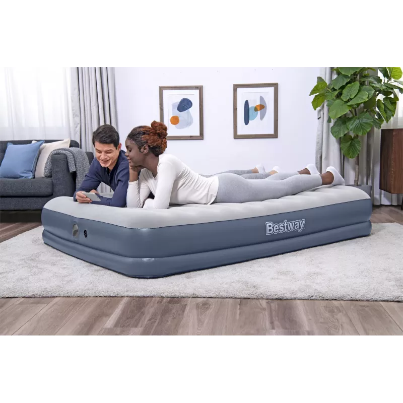 Bestway Tritech Luftmatratze Queen mit wiederaufladbarer Pumpe 2,03 m x 1,52 m x 36 cm