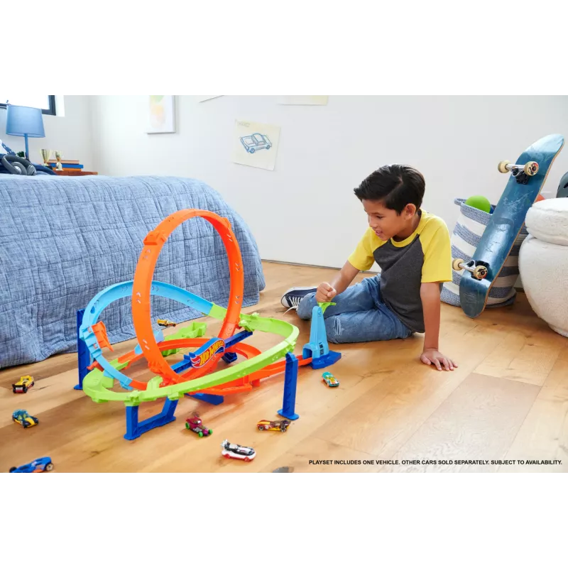 Hot Wheels Action Loop Cyclone Challenge Track Set mit Spielzeugauto im Maßstab 1:64, einfache Aufbewahrung