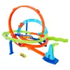 Hot Wheels Action Loop Cyclone Challenge Track Set mit Spielzeugauto im Maßstab 1:64, einfache Aufbewahrung