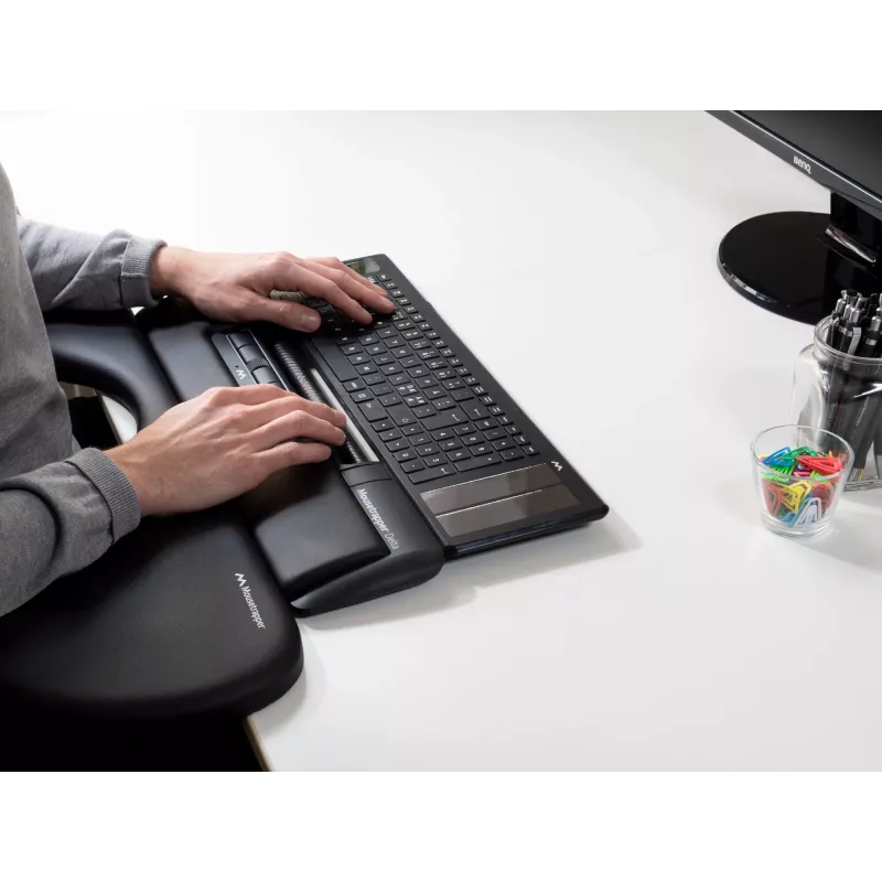 Maustrapper Type Tastatur QWERTY Nordic USB-A + Bluetooth, Full-size (100%), Kabelgebunden & Kabellos, USB + Bluetooth, Schwarz