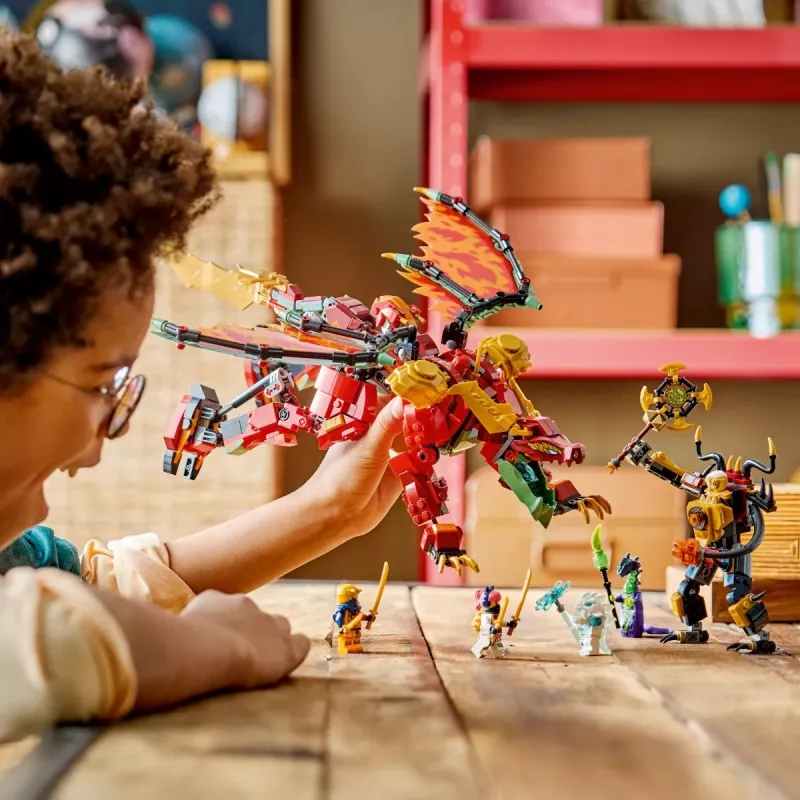 LEGO NINJAGO 71868 Wyldfyres verwandelbarer Drachen-Mech (821 Teile)