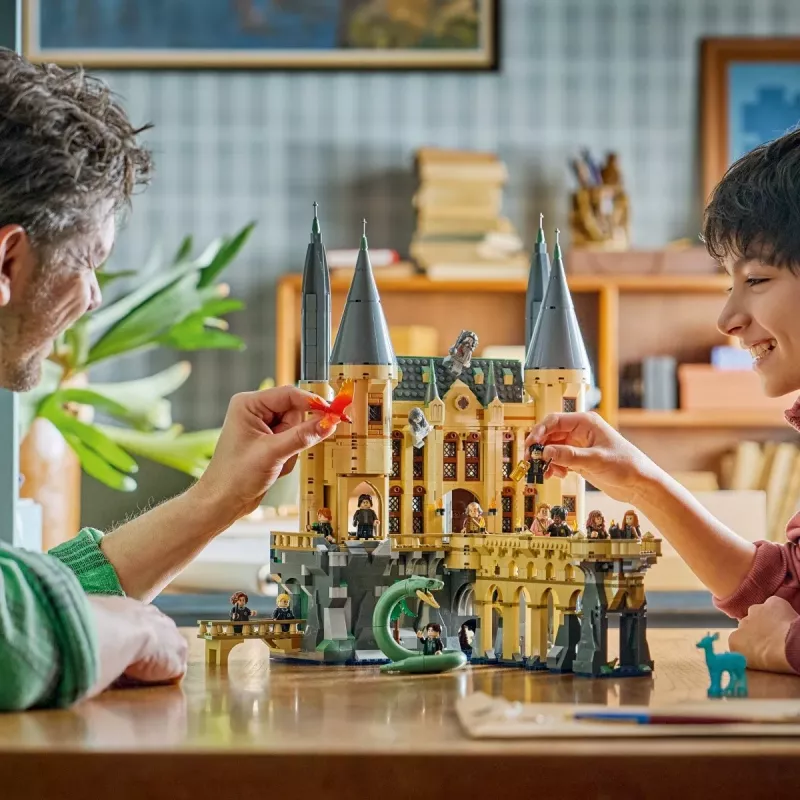 LEGO Harry Potter 76473 Schloss Hogwarts: Ostflügel (2164 Teile)