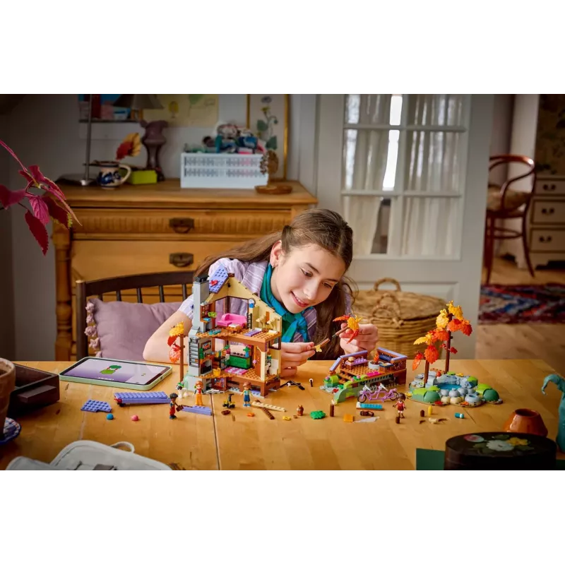 LEGO Friends 42705 Gemütliche Herbstwaldhütte (1229 Teile)