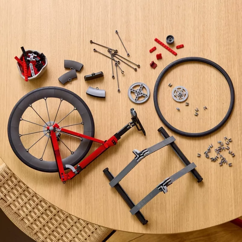 LEGO Icons 11380 Rennrad Baukasten, 1015 Teile, ab 18 Jahren