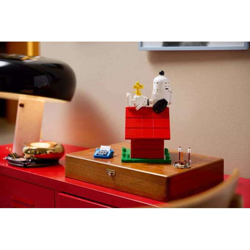 LEGO Ideas 21368 Peanuts Snoopys Hundehütte 1327-teiliges Bauset