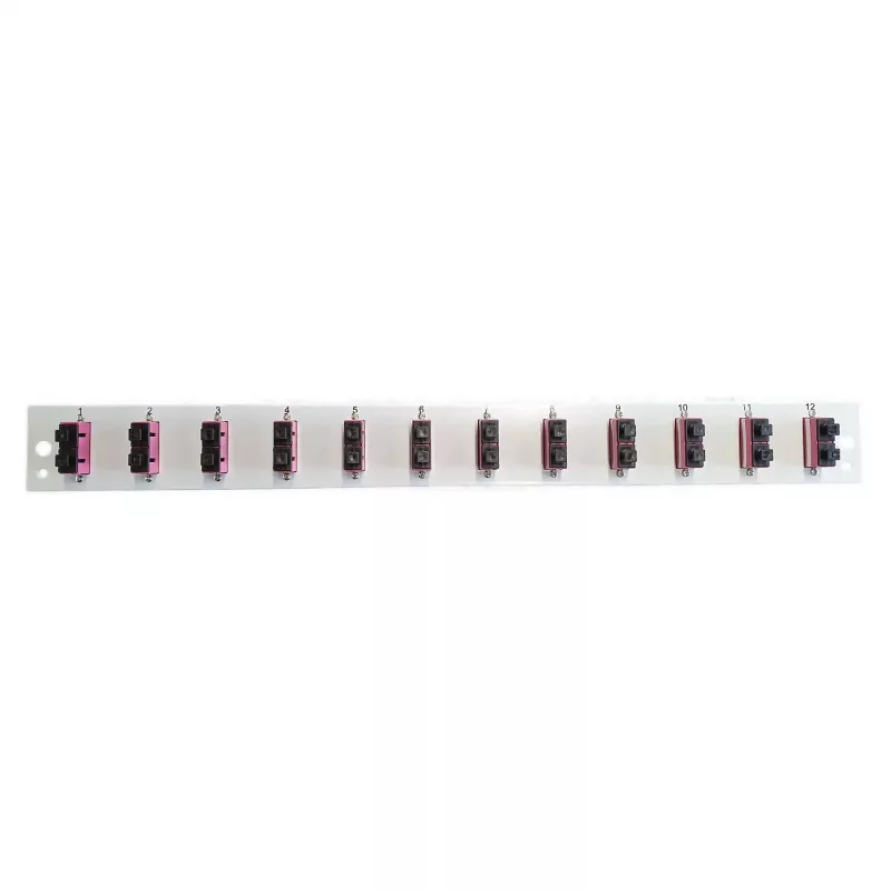 EFB-Elektronik Bestückte Frontplatte mit 12 x SC Duplex Kupplungen OM4 vertikal, schwarz
