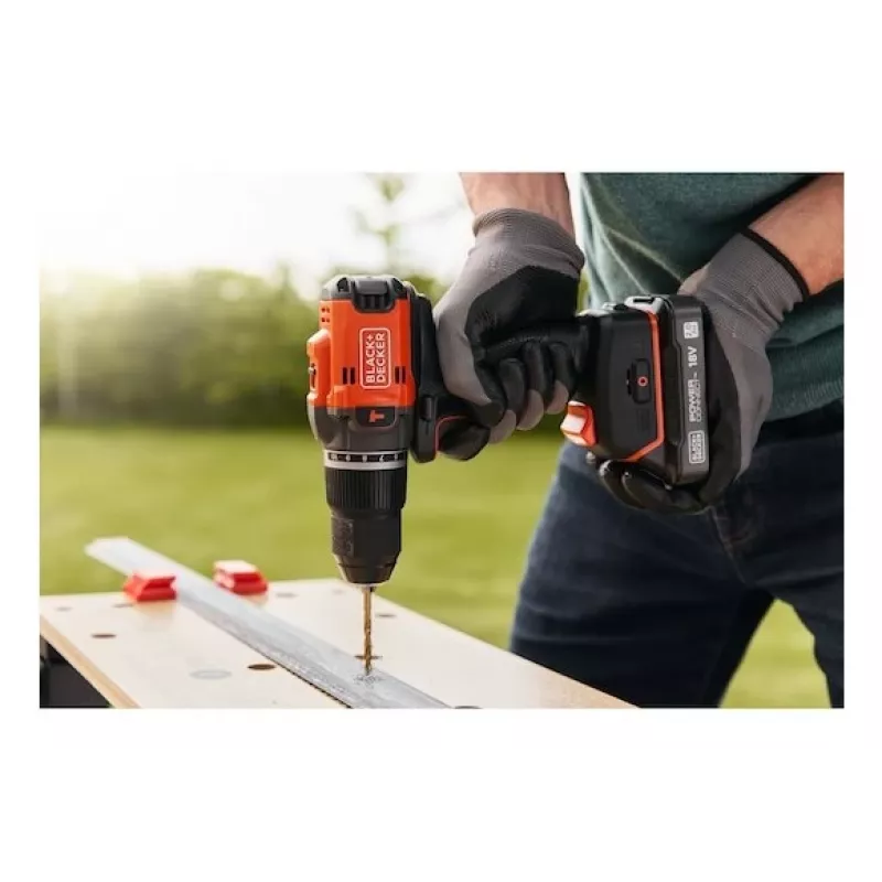 Black & Decker BLD683XN-XJ Kabel-Schlagbohrmaschine 680W 13mm Zahnkranzbohrfutter 0-3000 U/min Schwarz/Orange