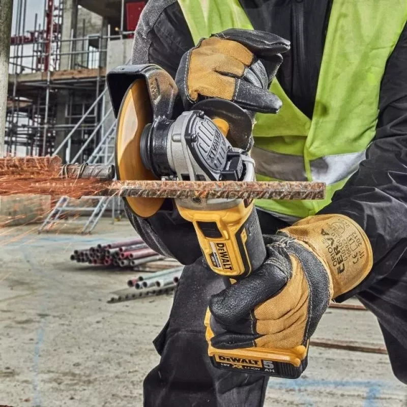 DEWALT DCK329P2T-QW 18V XR Akku-Kombi-Set: 2-Gang Schlagbohrschrauber & Winkelschleifer mit 2x 5,0Ah Akkus, Ladegerät & T-STAK II Koffer