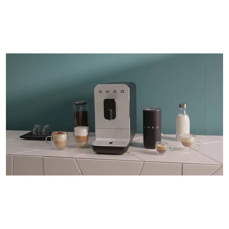 SMEG BCC11BLMEU Kaffeevollautomat mit Dampffunktion, Matt Schwarz