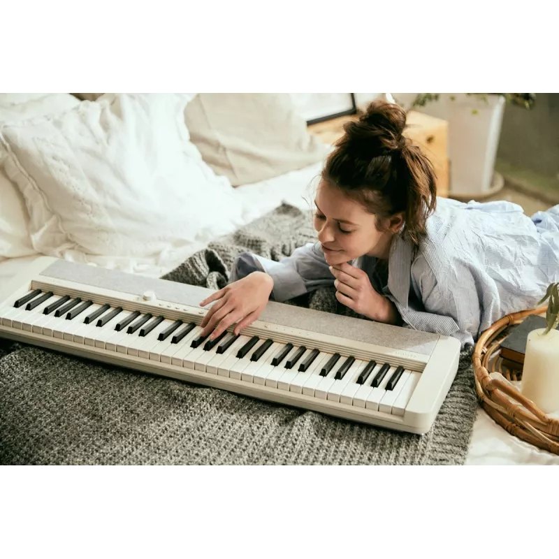 Casio CT-S1 Digital Synthesizer 61 Tasten Weiß