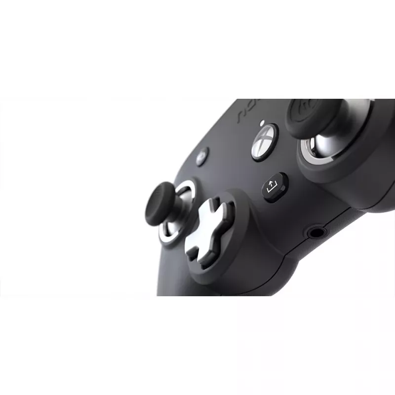 Nacon Compact Pro Wired Controller für Xbox Series X|S, Xbox One & PC - Weiß