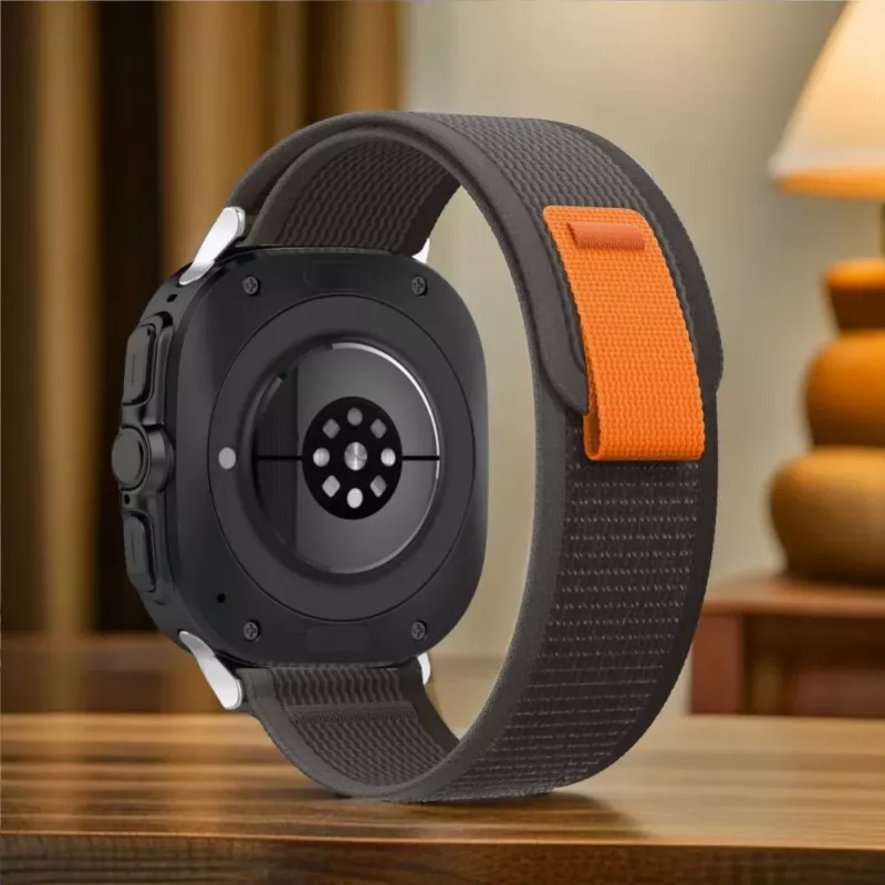 Tech-Protect Nylon Armband für Samsung Galaxy Watch Ultra (47mm) - Schwarz/Orange