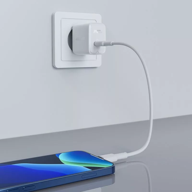 ACEFAST GaN USB-C Ladegerät 30W PD QC 3.0 AFC FCP Weiß (A21)