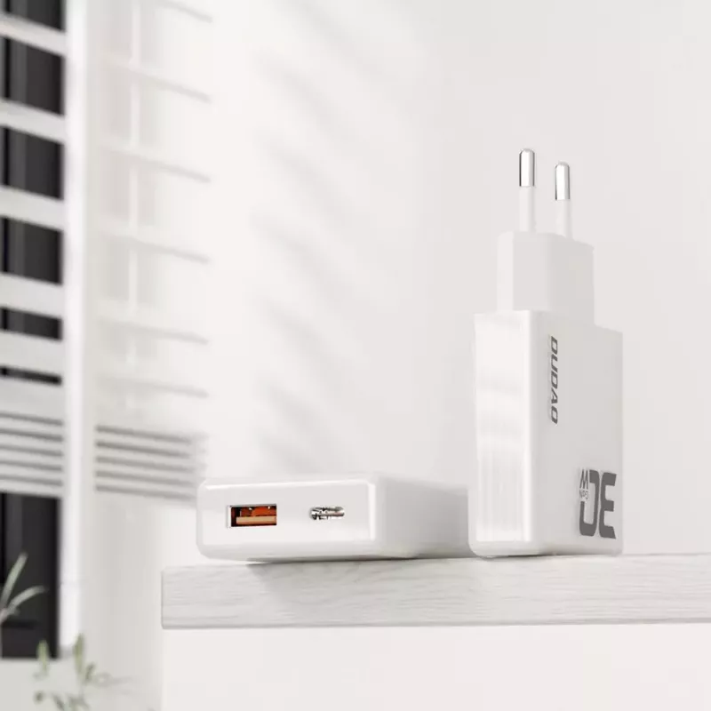 Dudao A30EU GaN 30W USB-C USB-A Wandladegerät mit USB-C auf USB-C Kabel 1m Weiß