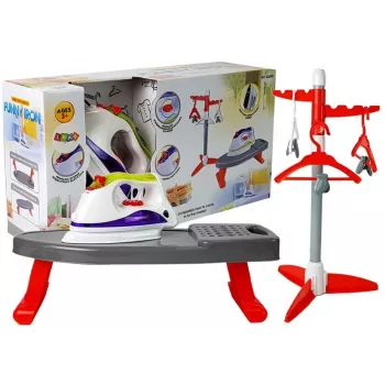 LEAN TOYS Bügelbrett-Ständer mit Kleiderbügeln – Kinder-Bügelset mit Licht- und Soundeffekten