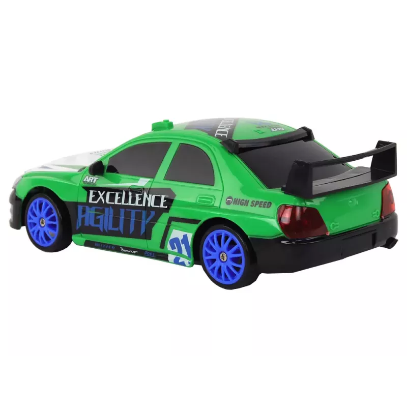 LEAN TOYS ferngesteuerter Sportwagen R/C 1:24 Grün mit wechselbaren Rädern