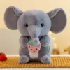 LEAN TOYS Plüsch-Maskottchen Kuscheltier Elefant mit Erdbeere Grau 23cm