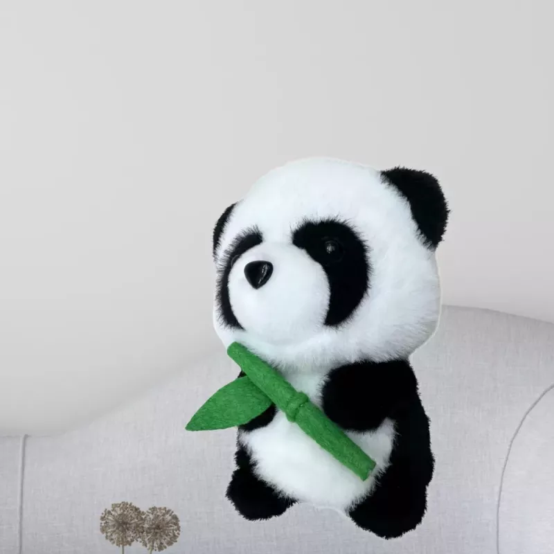 LEAN TOYS Plüsch-Maskottchen Kuscheltier Panda mit Bambus 18cm