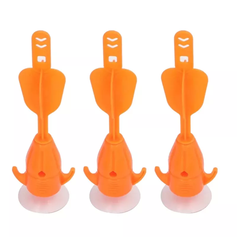 LEAN TOYS Schießspiel-Set Geschicklichkeitsspiel Schleuderpfeile mit Saugnäpfen 3 Stück