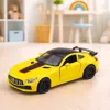 LEAN TOYS Sportwagen Metall Türen zu öffnen Lichter Geräusche Gelb 1:32