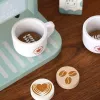 LEAN TOYS Holz-Kaffeemaschinen-Set mit Tassen, Milch und Zubehör für Kinder