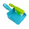 LEAN TOYS Reinigungsset auf einem Wagen mit Staubsauger