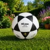 LEAN TOYS Trainingsfußball für Rasenplatz Schwarz-Weiß Milasa 22cm Größe 5