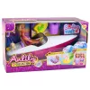 LEAN TOYS Anlily Puppe im Motorboot mit Hund, Schwimmweste, Surfbrett und Zubehör-Set