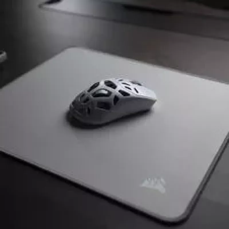 CORSAIR MM300 PRO Gaming-Mauspad, Micro-Weave-Gewebeoberfläche, ausgefranste Kanten - Grau, Medium