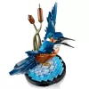 LEGO Icons Kingfisher Vogel-Set Modellbau-Set für Erwachsene mit Wasser-Setting und Ausstellungsständer, tolles Wohn- und Büro-Dekor für den Schreibtisch, Valentinstag